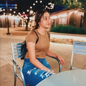 Meet your Posher, Alejandra